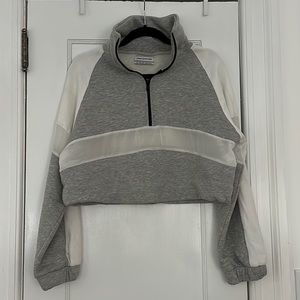 URBAN OUTFITTERS | UO Gray and White Half Zipper Sweatshirt Sweater Size Small